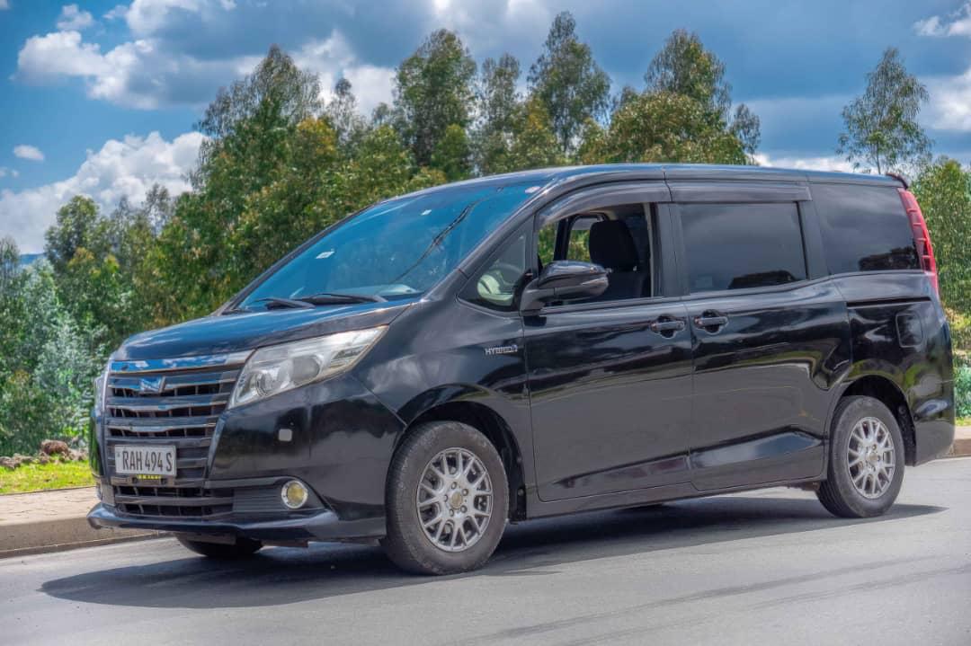 Minivans for family and group day trips in Rwanda